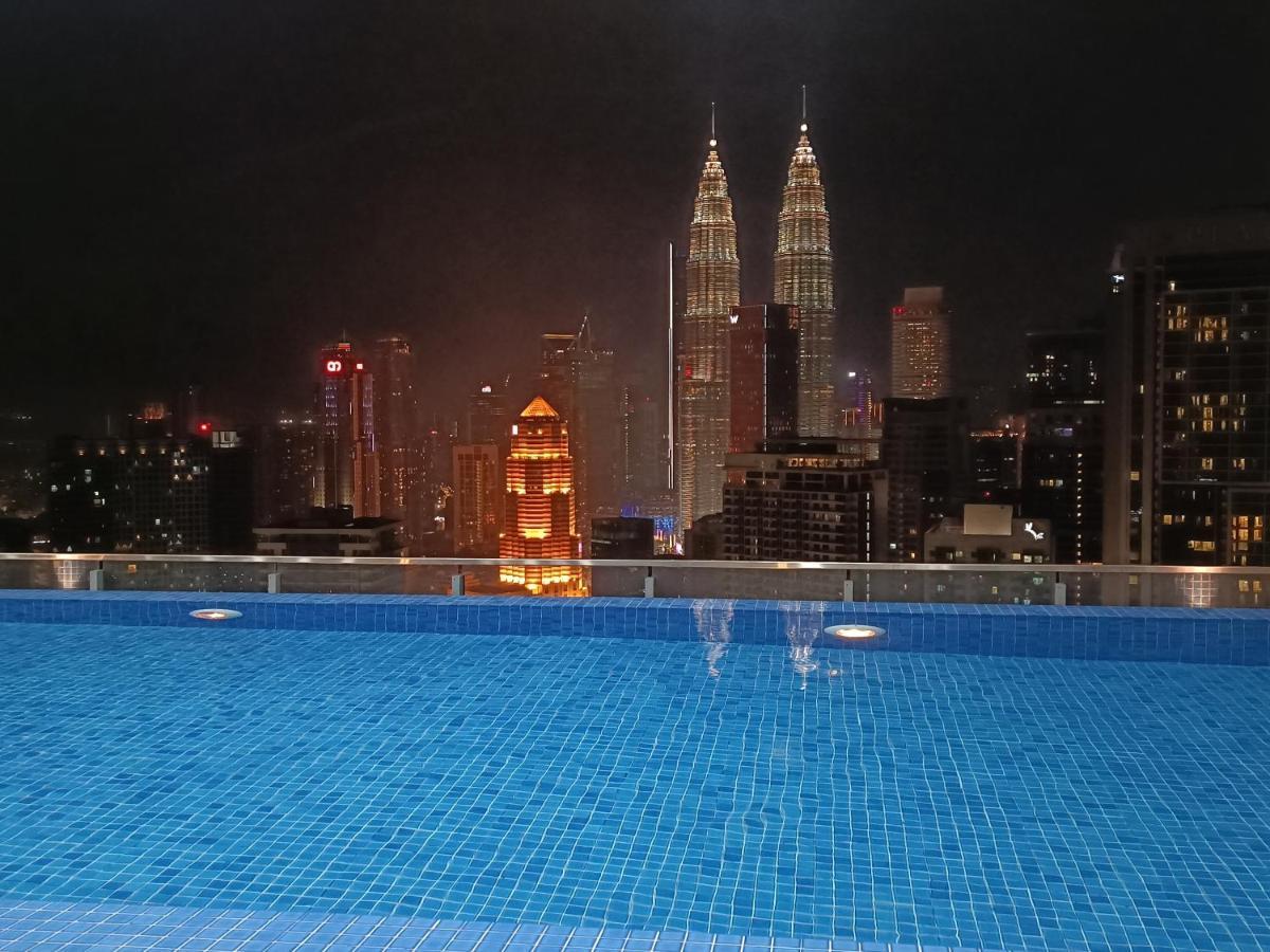 Apartemen Cl 95b Modern Infinity Pool Klcc View