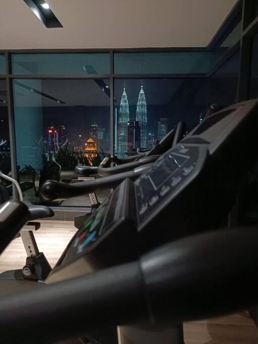 Apartment Cl 95b Modern Infinity Pool Klcc View Kuala Lumpur