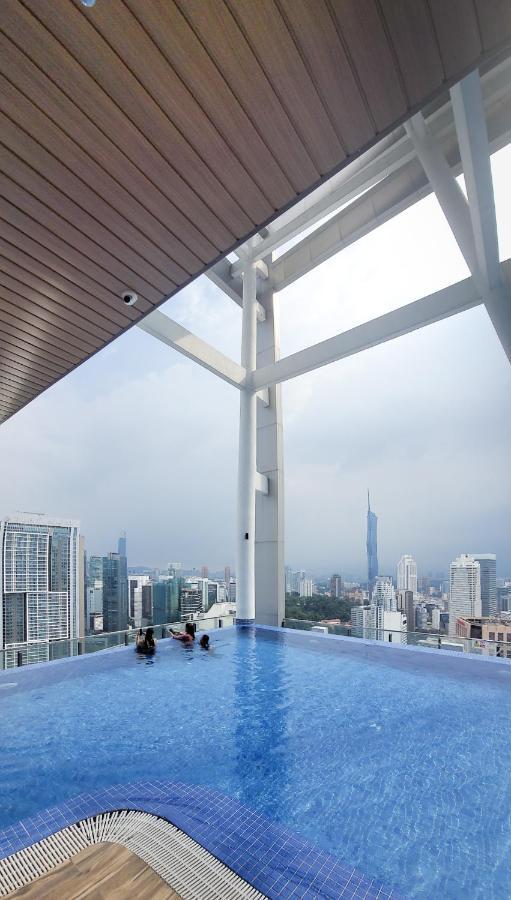 Apartment Cl 95b Modern Infinity Pool Klcc View Kuala Lumpur