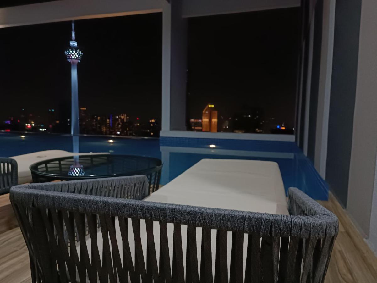 Cl 95b Modern Infinity Pool Klcc View Kuala Lumpur